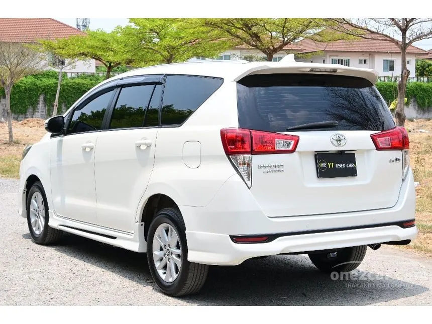 2018 Toyota INNOVA Crysta G Wagon