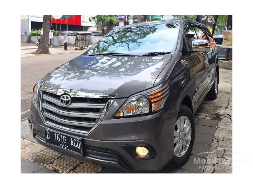 Jual Mobil Toyota Kijang Innova 2014 G 2.0 di Jawa Barat Automatic MPV Abu