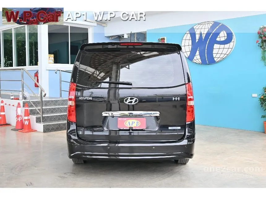 2018 Hyundai H-1 Deluxe Van