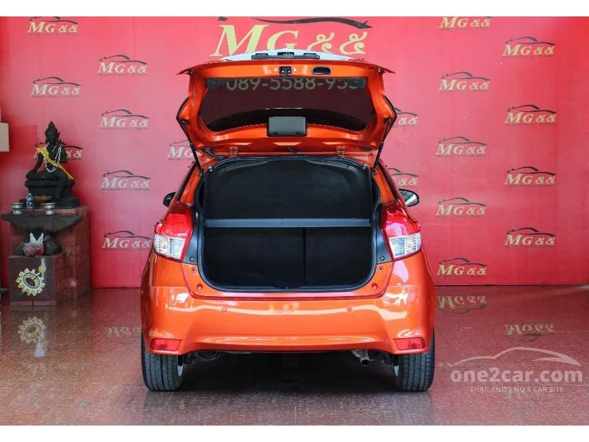 2015 Toyota YARIS E Hatchback