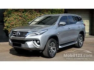2019 Toyota Fortuner 2.7 SRZ SUV AT Silver Metalik - LOW KM 30RIBUAN ASLI ANTIK SERVICE RECORD - FIRST HAND - VERY GOOD CONDITION - READY TO USE