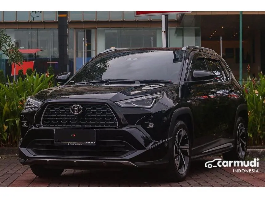 2023 Toyota Yaris Cross S HV with GR Parts Aero Pkg SUV