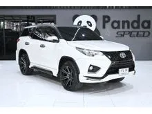 2017 Toyota FORTUNER 2.8 (ปี 15-25) TRD Sportivo 4WD SUV