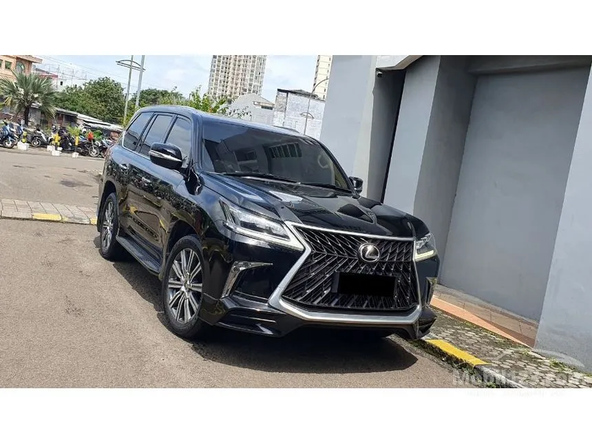 2016 Lexus LX 570 Sport SUV