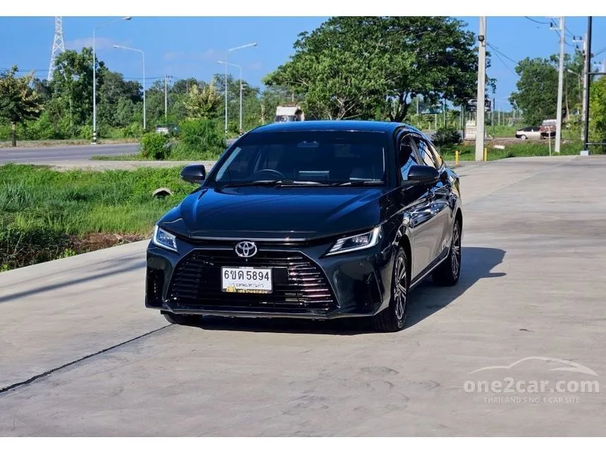 2025 Toyota Yaris Ativ Premium Sedan
