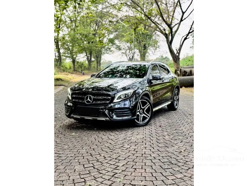 2019 Mercedes-Benz GLA200 AMG Line SUV