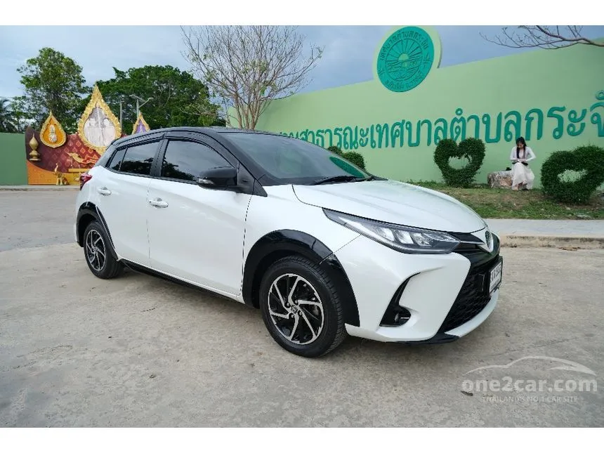2021 Toyota YARIS Sport Premium Hatchback