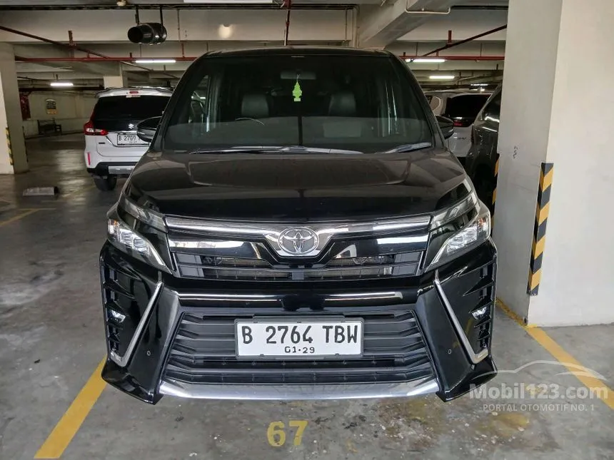 Jual Mobil Toyota Voxy 2017 2.0 di DKI Jakarta Automatic Wagon Hitam Rp 325.000.000