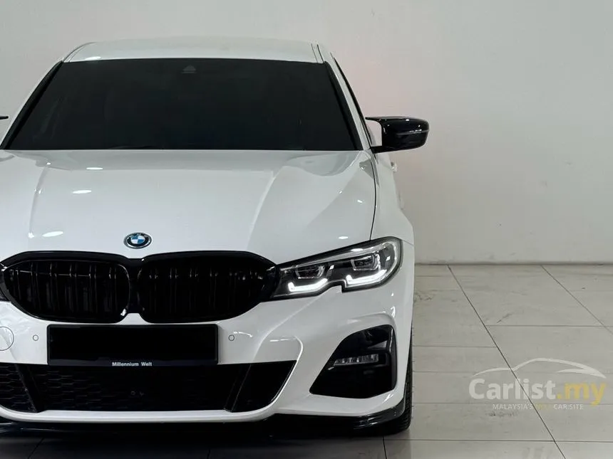 2022 BMW 330e M Sport Sedan