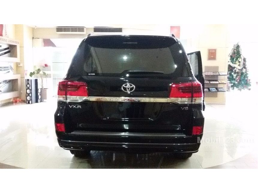 Jual Mobil  Toyota  Land Cruiser 2019 VX R 4 5 di Jawa Barat 