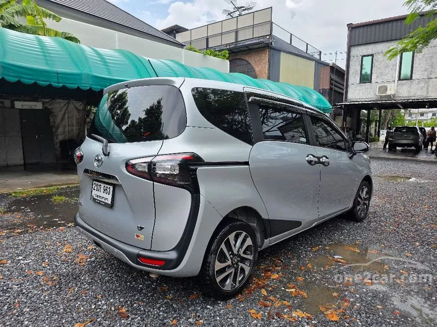 2021 Toyota SIENTA V Wagon