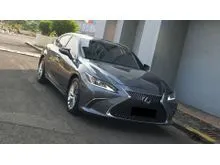 2019 Lexus ES 300h ES300H ES300 ES 300 Hybrid 2.5 Ultra Luxury Sedan 2019 2020 [ LOW KM ]