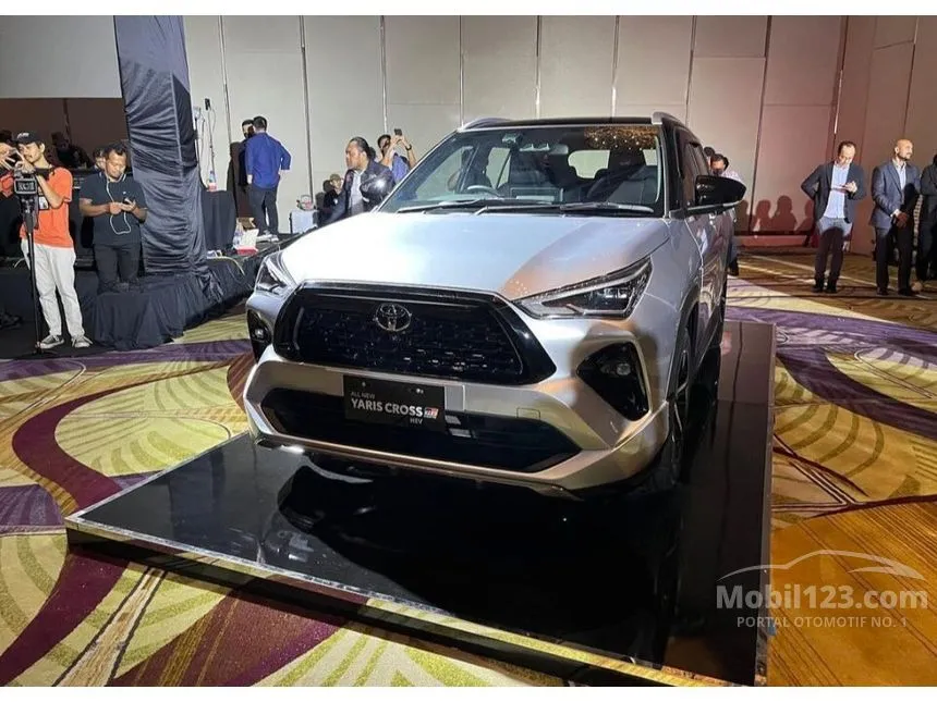 Jual Mobil Toyota Yaris Cross 2024 S GR Parts Aero Package HEV 1.5 di DKI Jakarta Automatic Wagon Abu