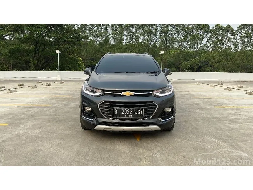 Jual Mobil Chevrolet Trax 2018 Premier 1.4 di Banten Automatic SUV Abu