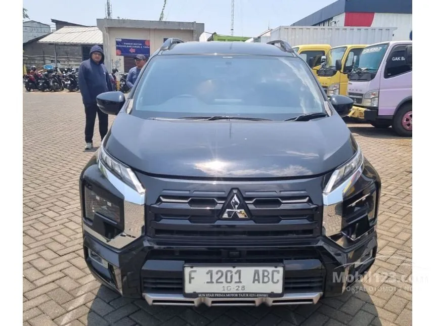 Jual Mobil Mitsubishi Xpander 2023 CROSS Premium Package 1.5 di Jawa Barat Automatic Wagon Hitam Rp 242.000.000