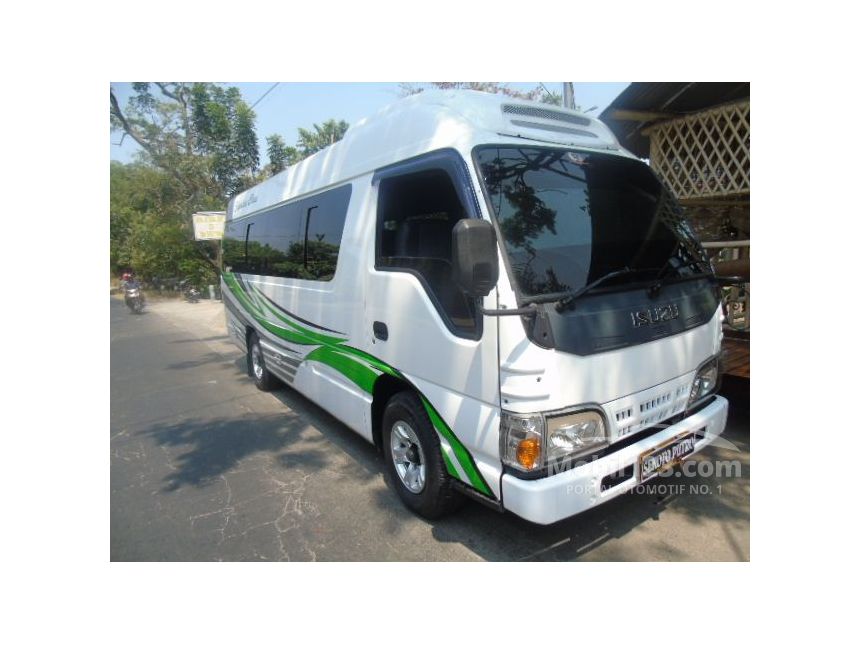 Jual Mobil Isuzu Elf 2014 Minibus 2.8 di Jawa Timur Manual 