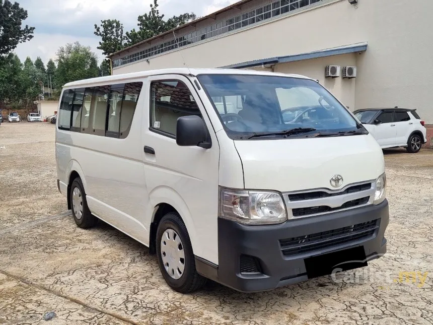 2011 Toyota Hiace Window Van