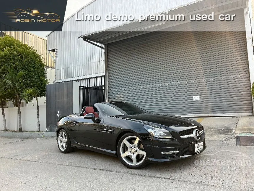 2012 Mercedes-Benz SLK200 AMG Dynamic BlueEFFICIENCY Convertible