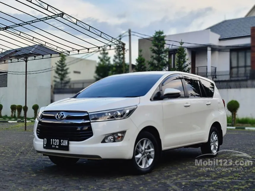 Jual Mobil Toyota Kijang Innova 2018 V 2.4 di Jawa Barat Automatic MPV Putih Rp 389.000.000