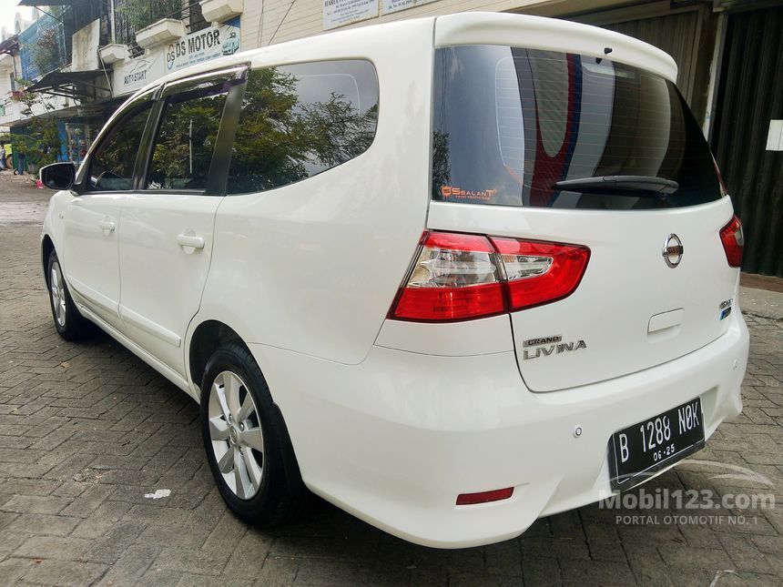 Jual Mobil Nissan Grand Livina 2015 XV 1.5 di Banten Automatic MPV