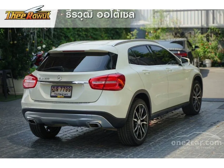 2016 Mercedes-Benz GLA200 SUV