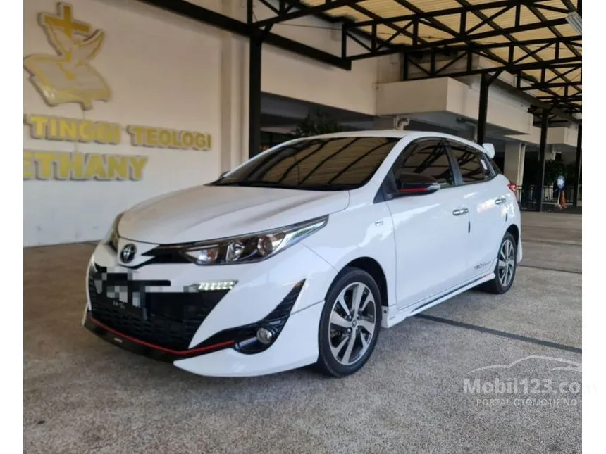 Jual Mobil Toyota Yaris 2019 TRD Sportivo 1.5 di Jawa Timur Automatic Hatchback Putih Rp 230.000.000
