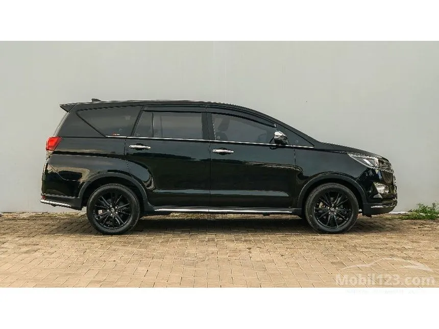 2020 Toyota Kijang Innova Venturer MPV