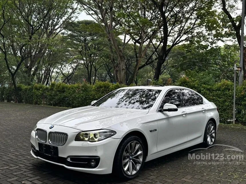 Jual Mobil BMW 520i 2015 Luxury 2.0 di DKI Jakarta Automatic Sedan Putih Rp 323.000.000