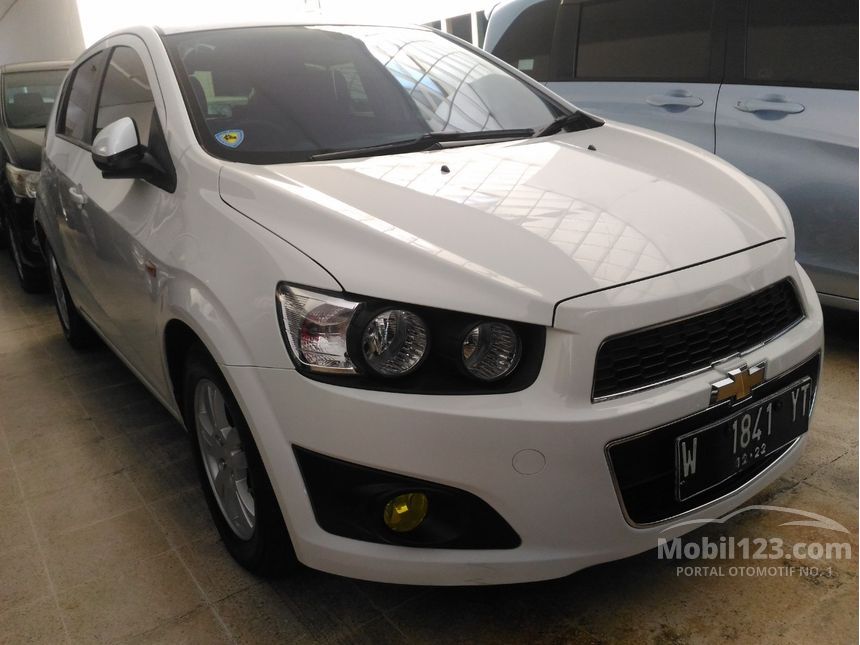 Jual Mobil  Chevrolet  Aveo  2014 LT  1 4 di Jawa Timur Manual 