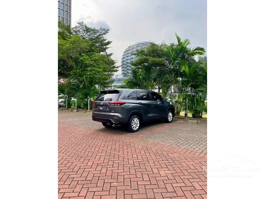 2023 Toyota Kijang Innova Zenix V (Non Premium Color) MPV