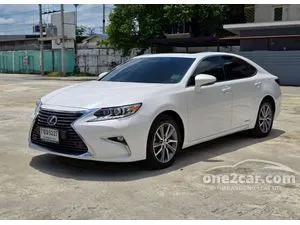 2015 Lexus ES300h 2.5 Luxury Sedan