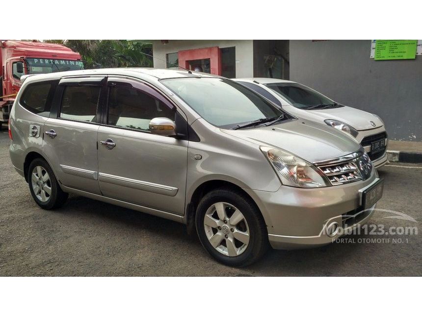 Jual Mobil  Nissan  Grand Livina 2007 Ultimate 1 8 di Jawa 