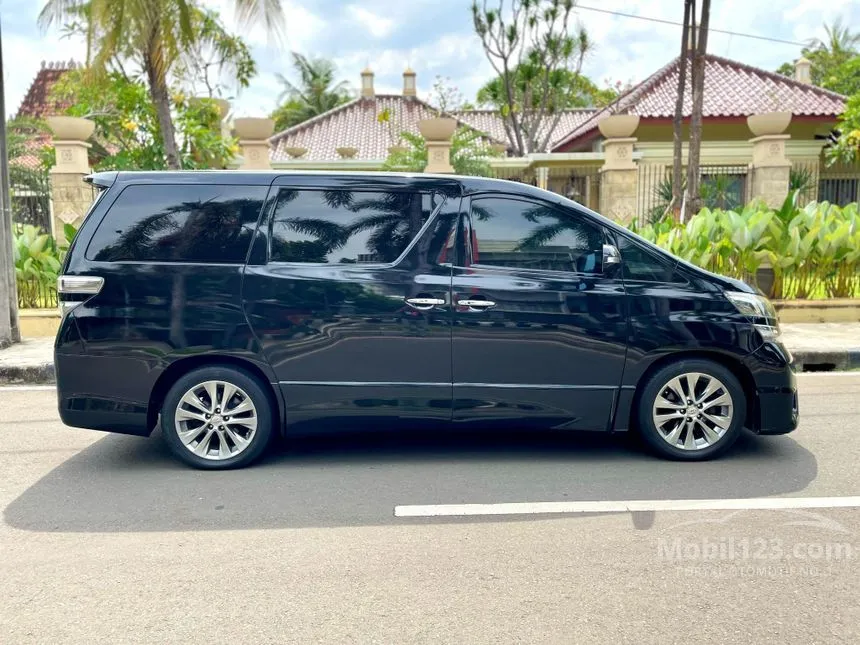 2011 Toyota Vellfire Z MPV