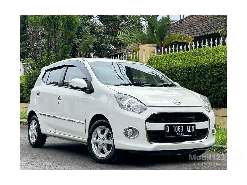 Jual Mobil Daihatsu Ayla 2015 X 1.0 di Jawa Barat Automatic Hatchback Putih Rp 105.000.000