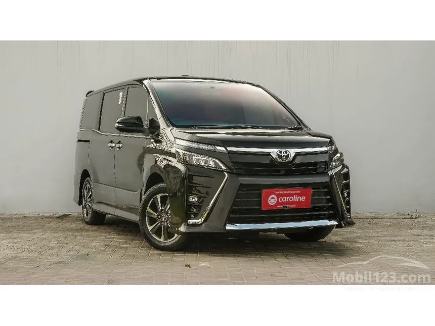 2020 Toyota Voxy MPV