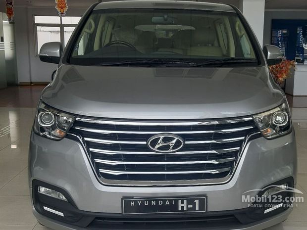  Hyundai  H 1 Mobil  Bekas  Baru  dijual  di Bekasi  Jawa barat 