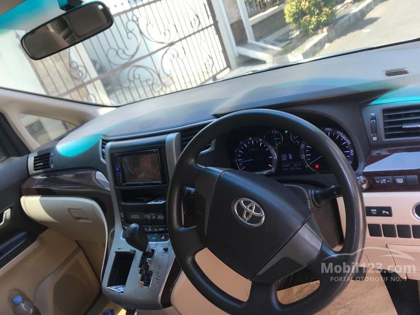 2012 Toyota Alphard X MPV