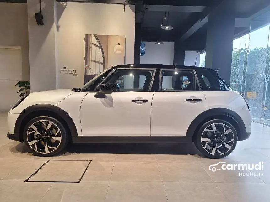 2024 MINI Cooper Cooper S Hatchback