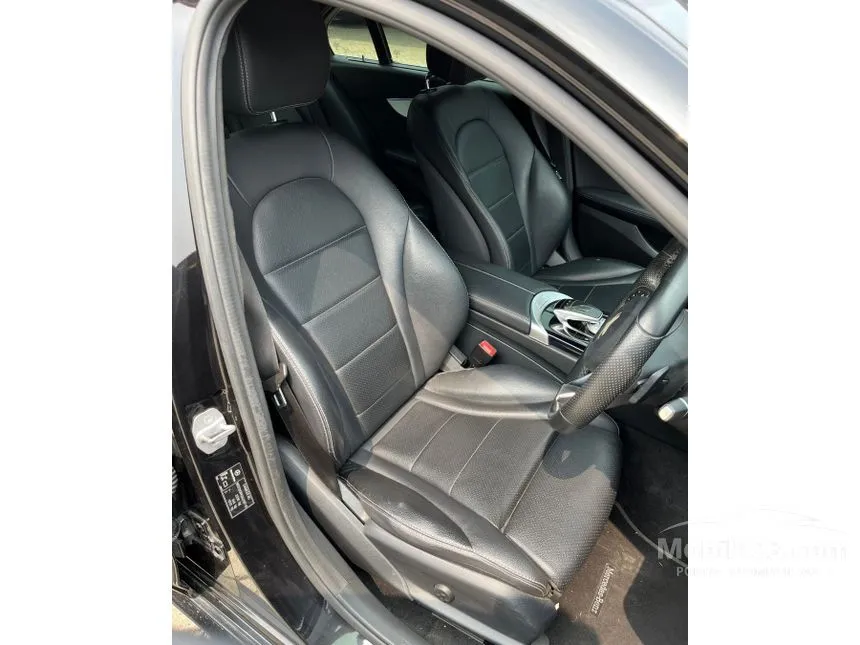2018 Mercedes-Benz C200 AMG Line Sedan