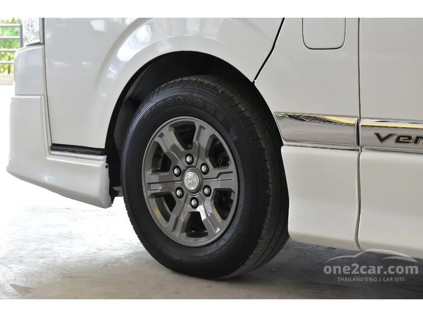 2018 Toyota VENTURY V Van