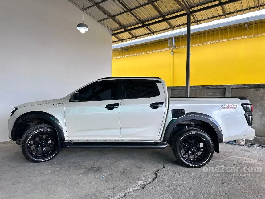 2020 Isuzu D-MAX Vcross M Cab-4 Pickup