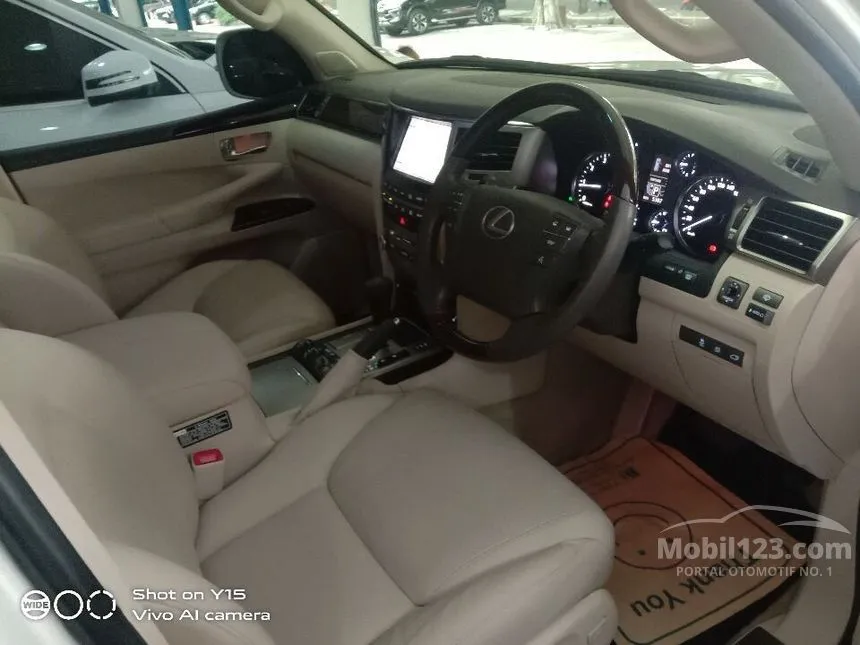 2014 Lexus LX570 SUV