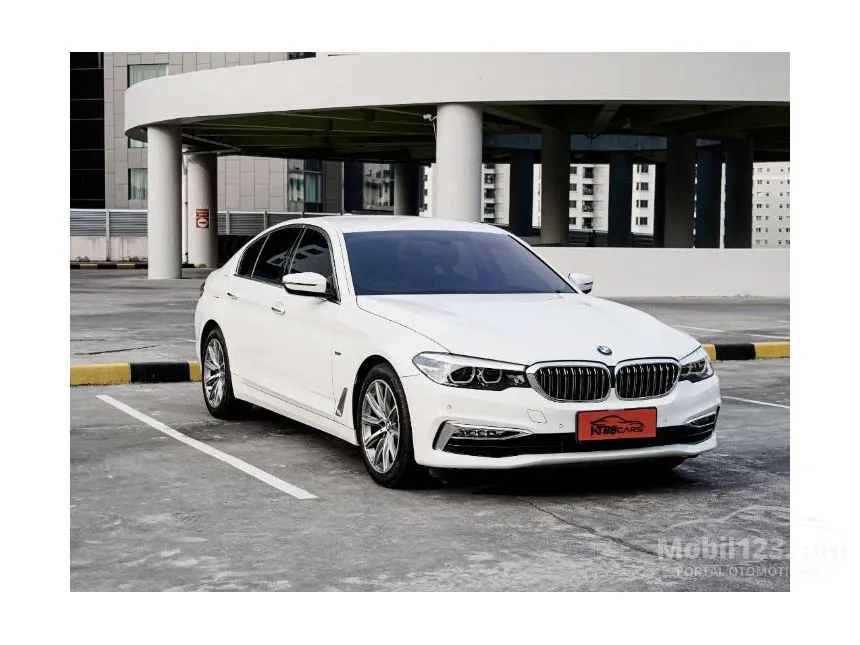 Jual Mobil BMW 520i 2018 Luxury 2.0 di DKI Jakarta Automatic Sedan Putih Rp 595.000.000