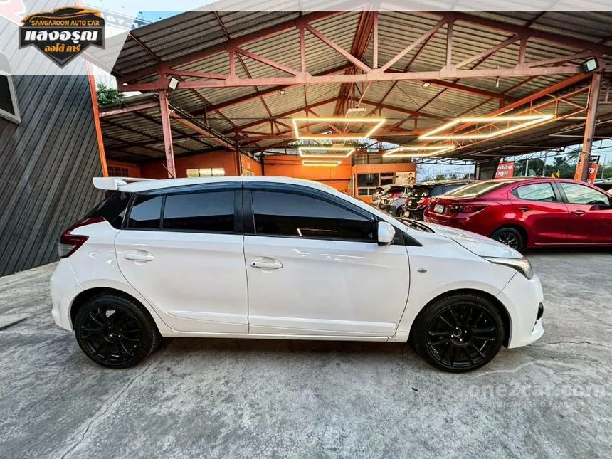 2014 Toyota YARIS E Hatchback