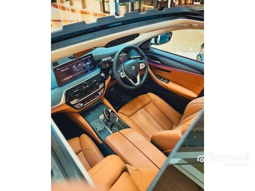 2023 BMW 530i Opulence Sedan