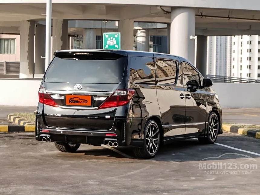 2013 Toyota Alphard GS MPV