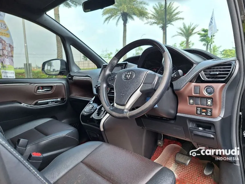 2018 Toyota Voxy MPV