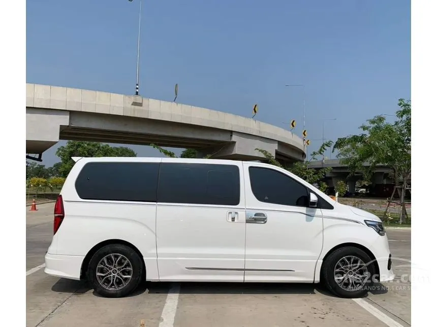 2024 Hyundai H-1 Impressive Van