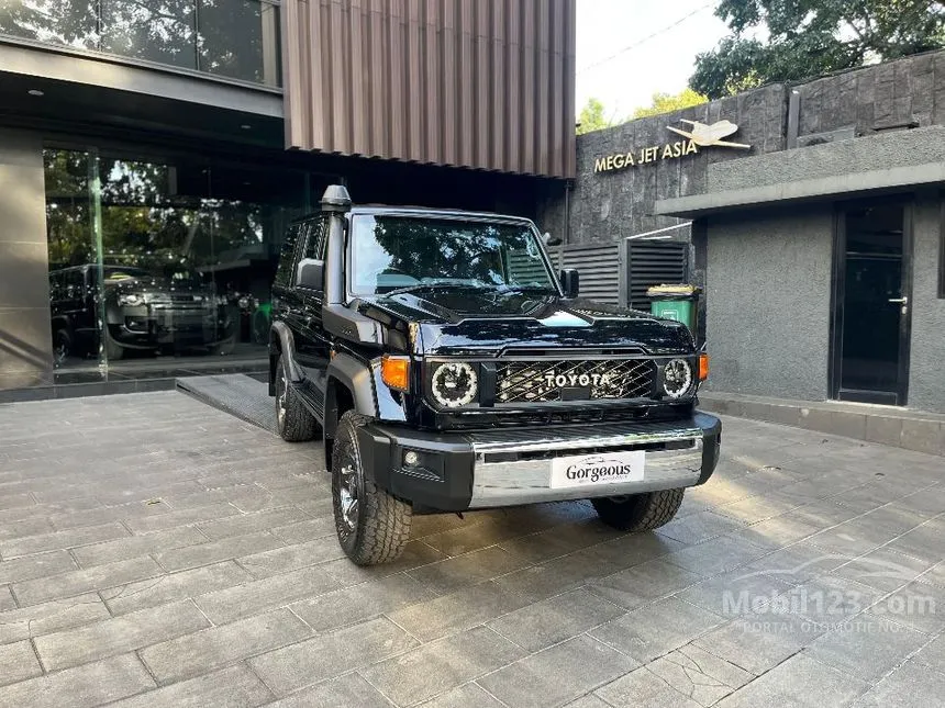 2026 Toyota Land Cruiser 70 LX SUV