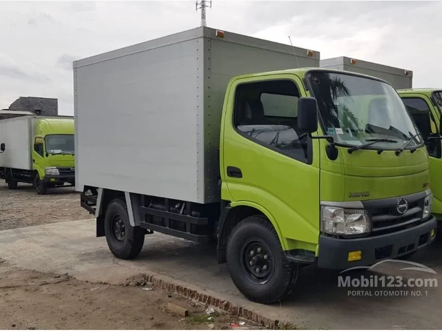 2022 Hino Dutro 110 SDL Trucks